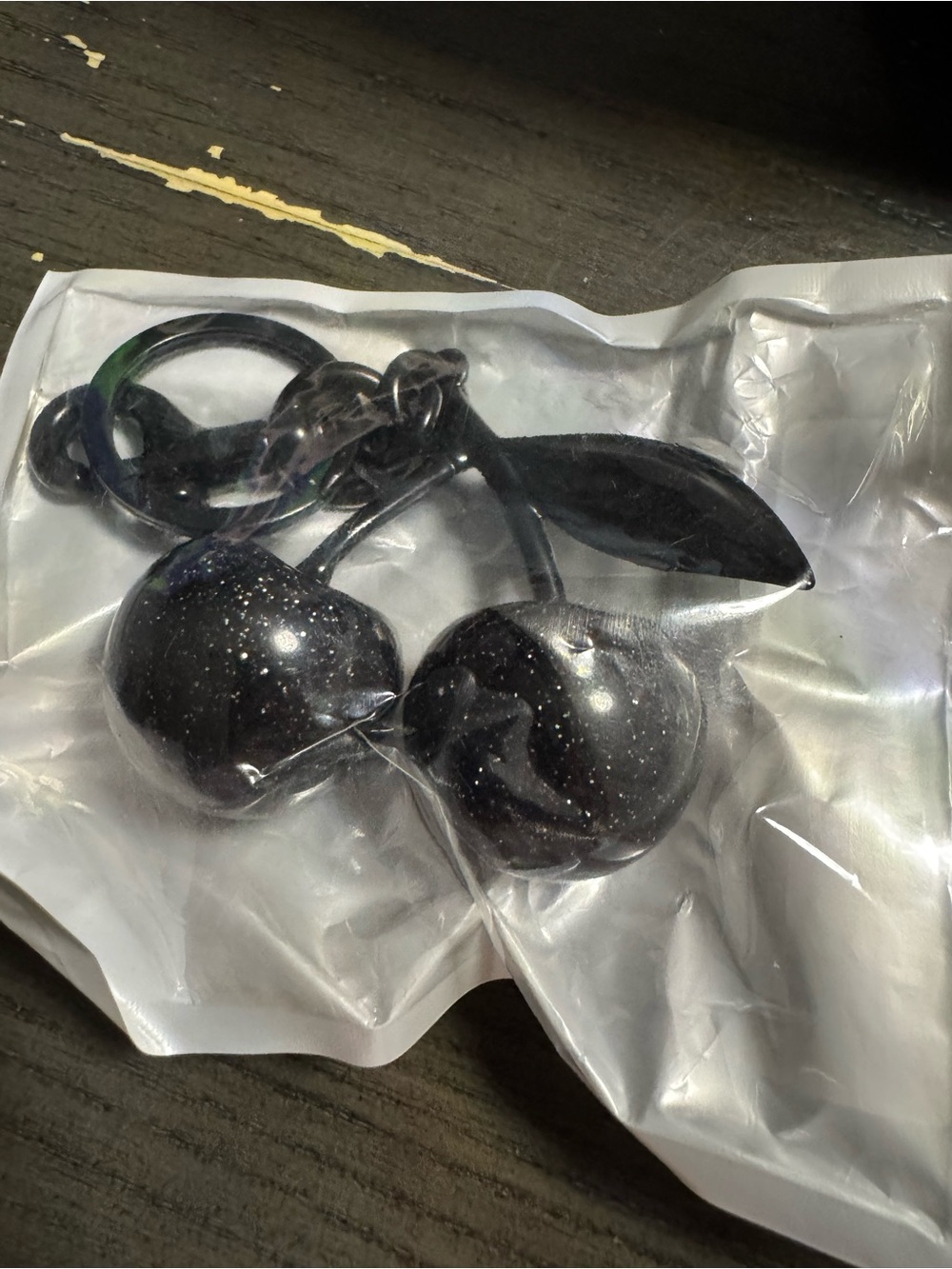 Source Unknown Black Glitter Cherry Keychain Card Holder - Picture 1 of 1